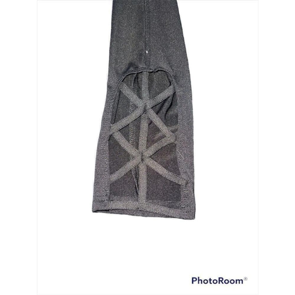 Black Leggings with Criss Cross backs - Picture 4 of 9